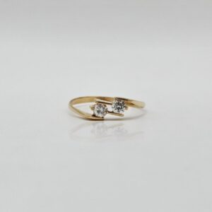 ANILLO CON CIRCONES N16
