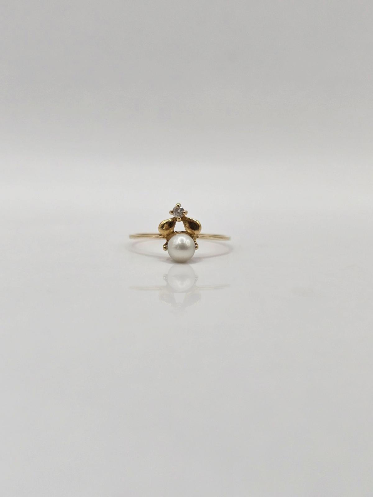 ANILLO FINO PERLA Y CIRCON N12