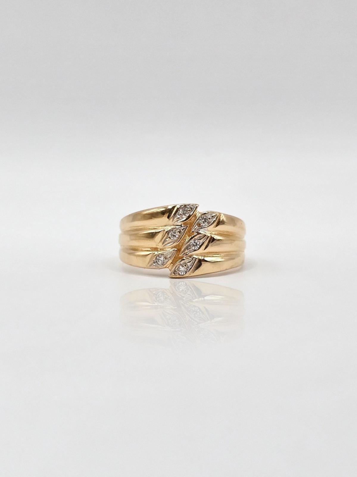 ANILLO CON CIRCONES N19,5