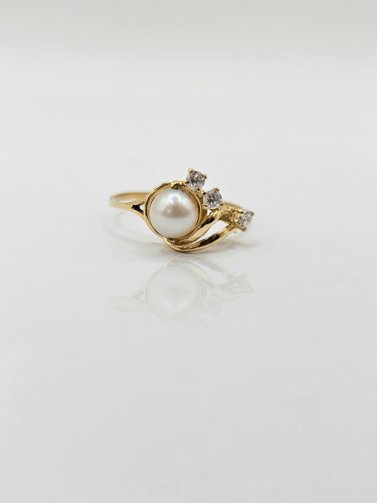 ANILLO PERLA Y CIRCONES N14