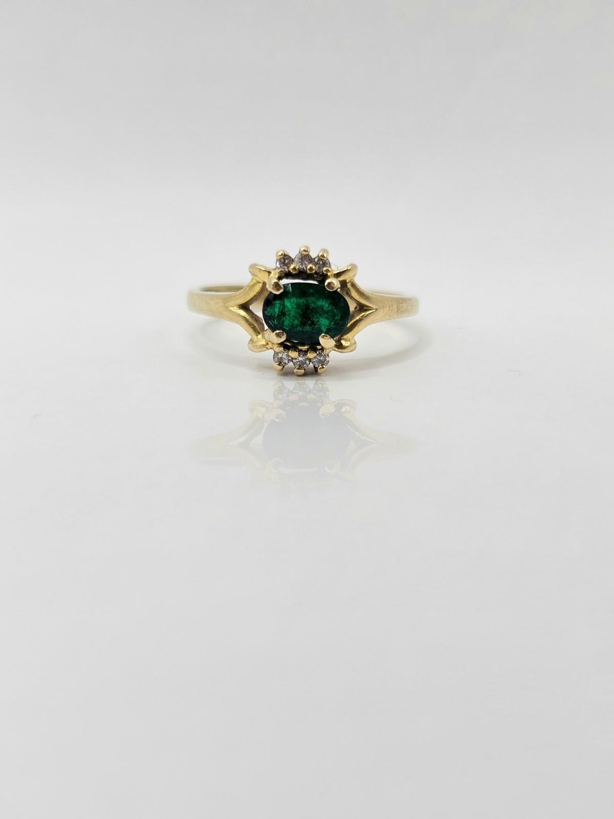 ANILLO ESMERALDA Y BRILLANTES N12