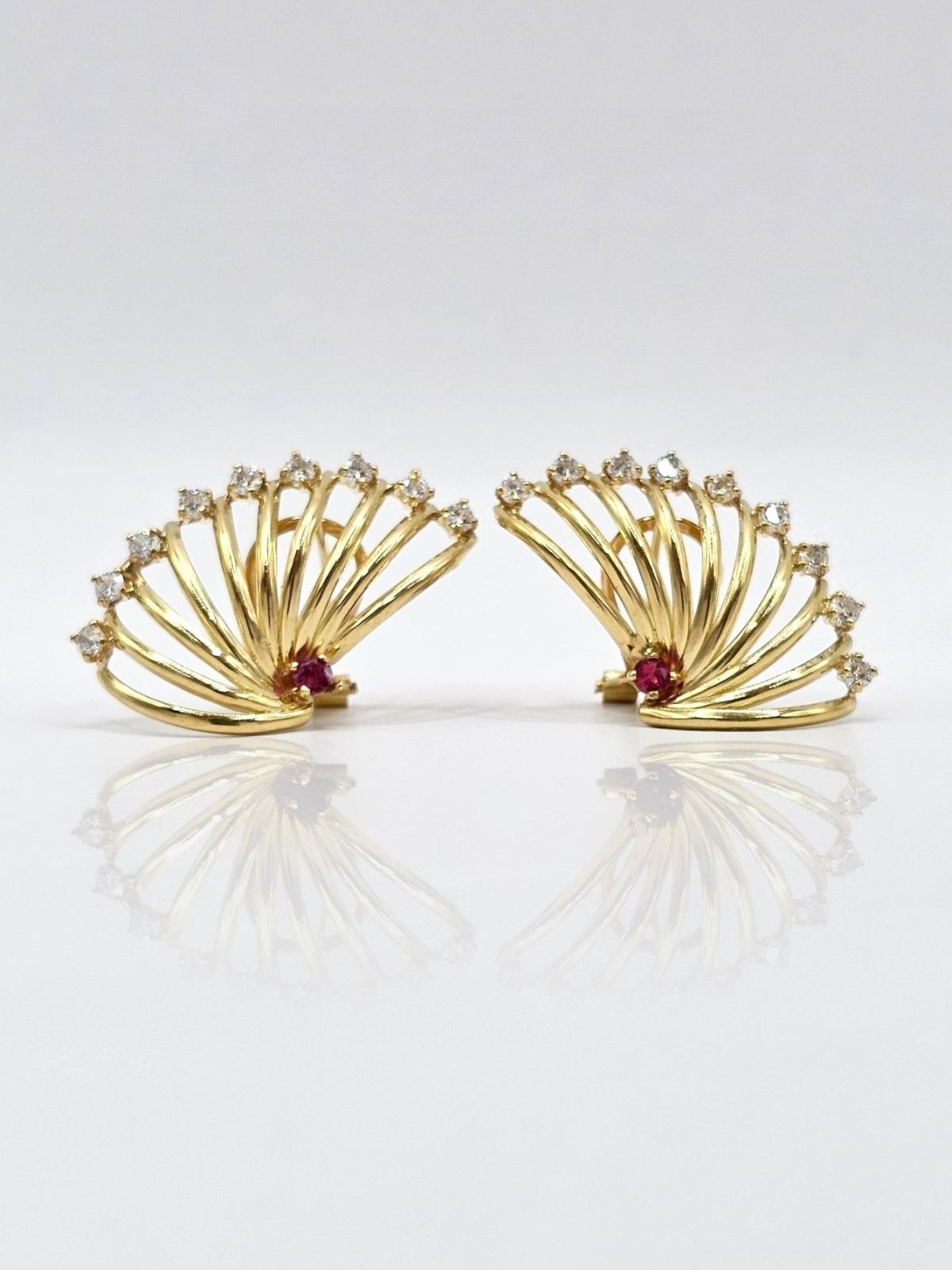 PENDIENTES OMEGA CON CIRCONES